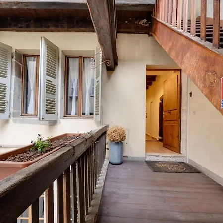 La Cour Filaterie - Of 30 Sq M In The Breakfast Included Appartement *